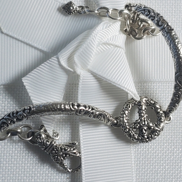 925 Sterling Silver Peace Bracelet - Picture 6 of 9